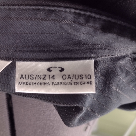 Biz collection button down pin stripe shirt sz 10 - Picture 12 of 16